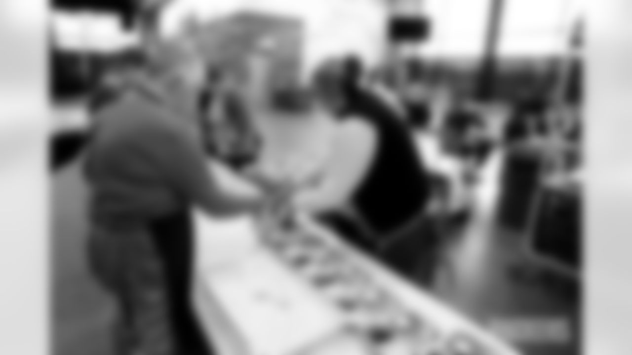 231122-thanksgiving-edits-martens24
