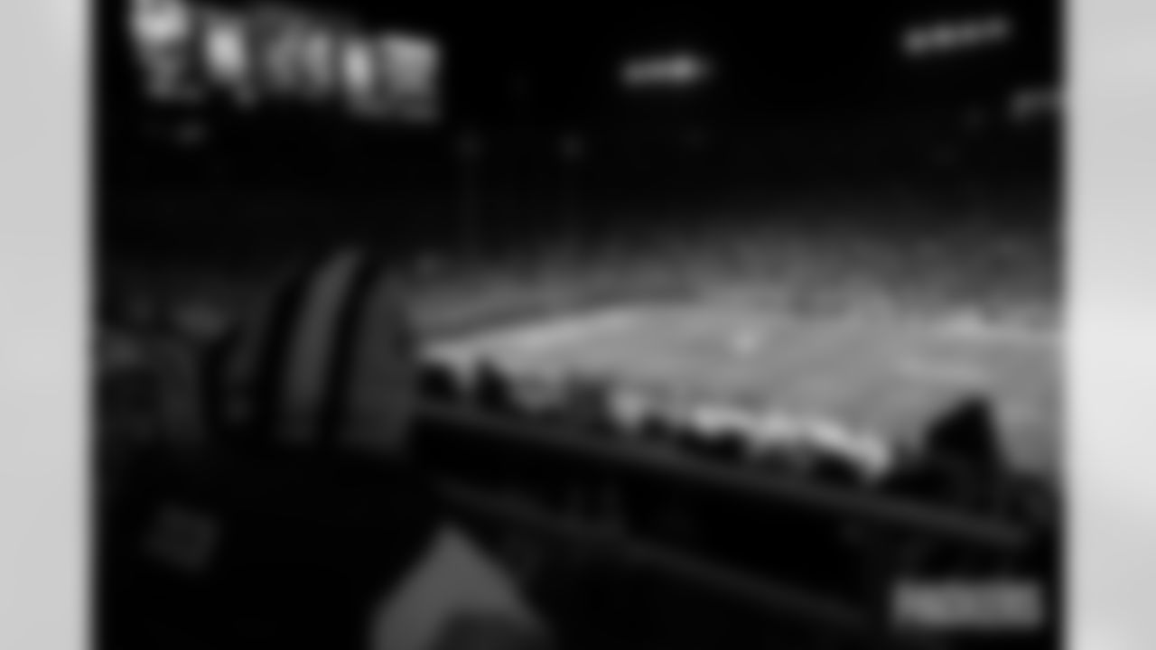 packers-dolphins-fans-B-KB-023