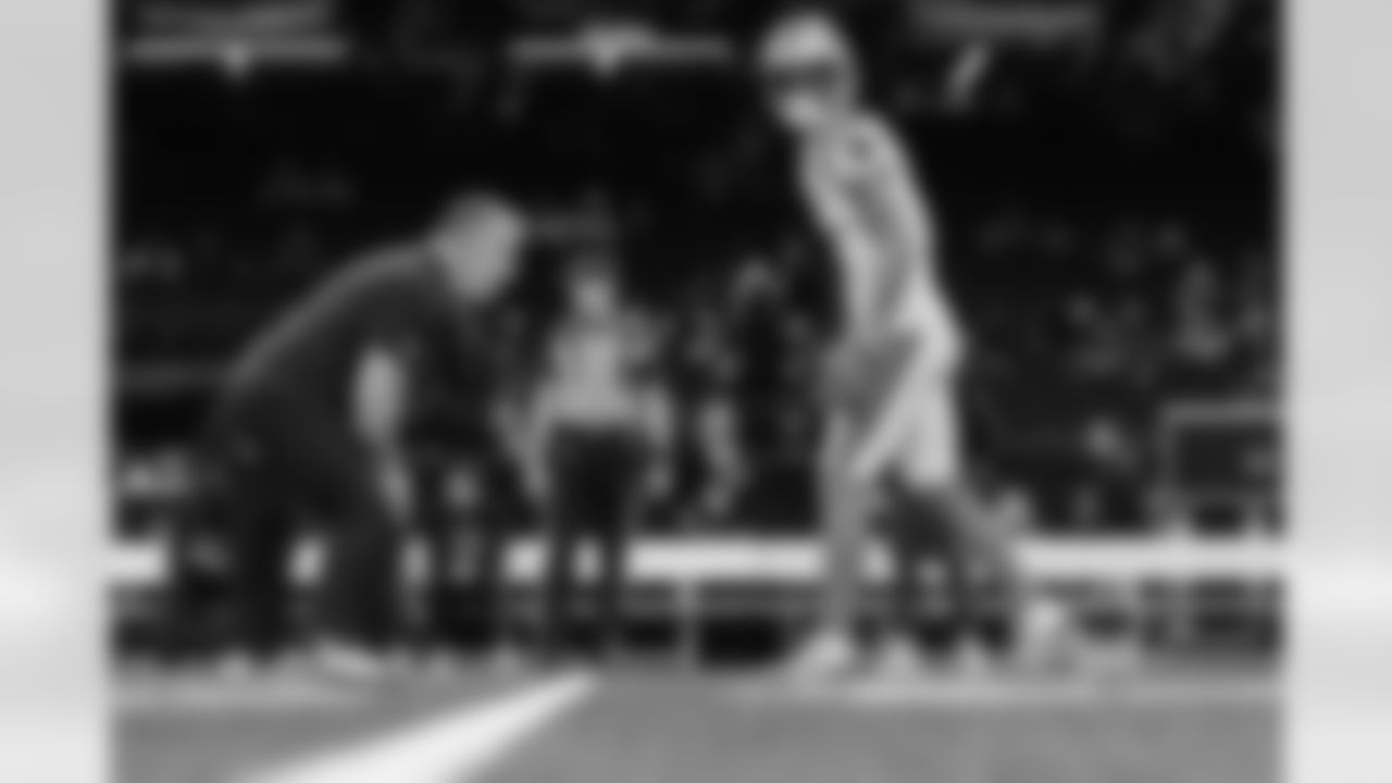 121425_CARatNO_AH101505