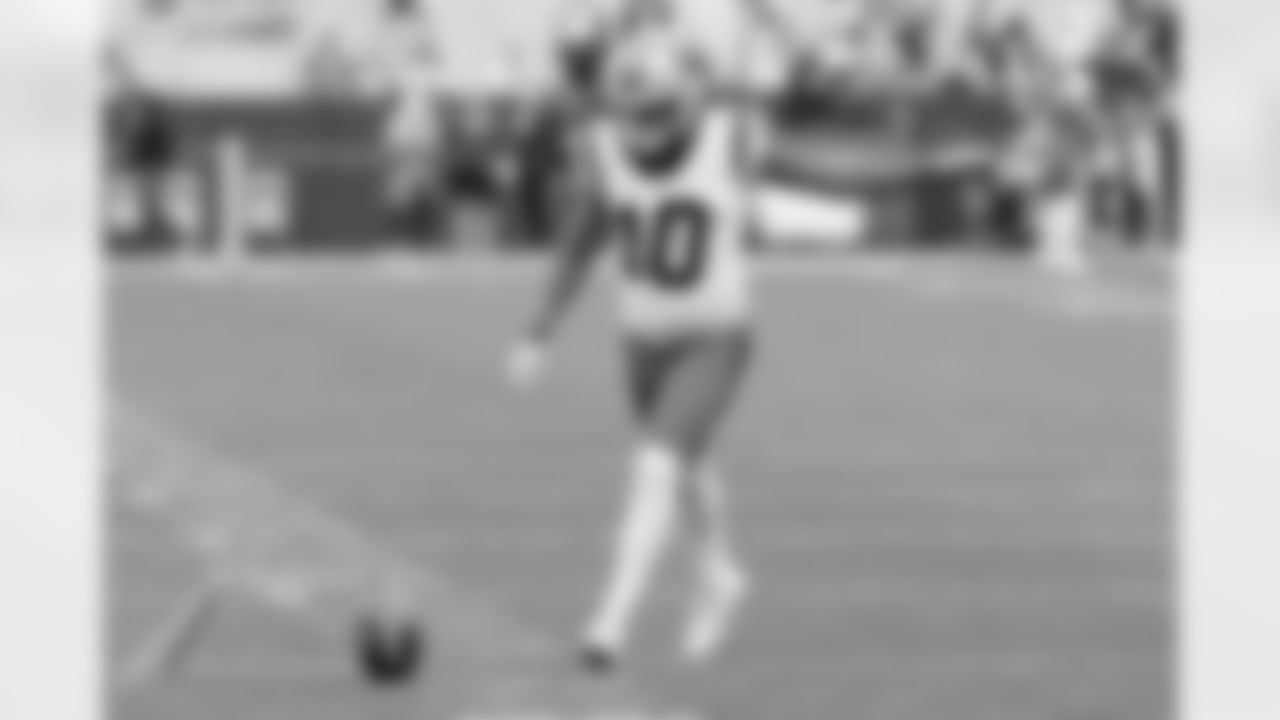 110225_CARatGB_AH102193