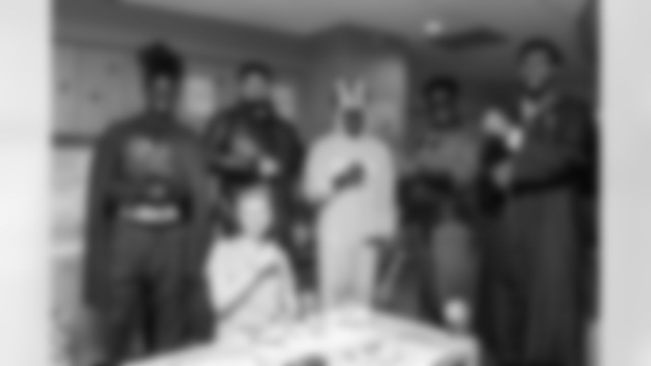 The Carolina Panthers visit Levine Children's Hospital on Tuesday, Oct. 28, 2025 in Charlotte, NC. (Photo by Cassie Baker//Carolina Panthers)