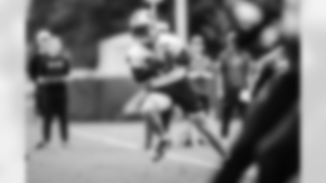 052825_OTA_AH_Selects-7808