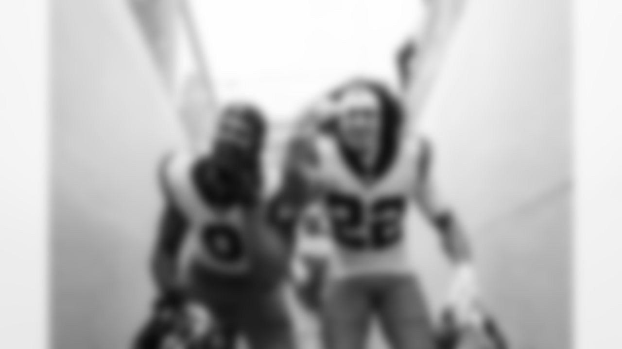 110225_CARatGB_AH304968