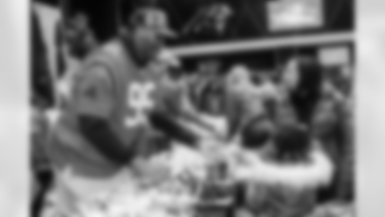 120925_JTTC_SELECTS-107335