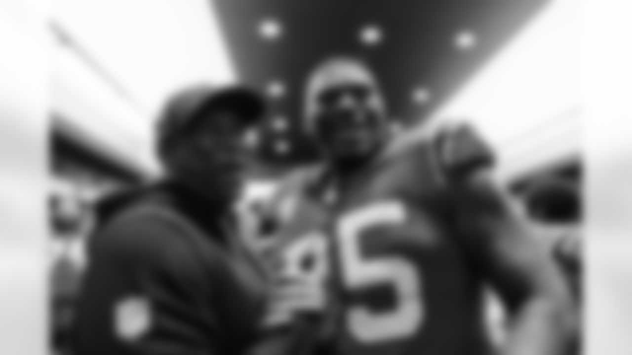 101225_DALvsCAR_AS301021