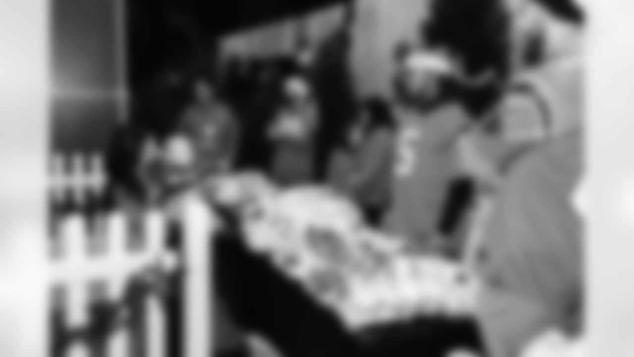 120925_JTTC_SELECTS-309576