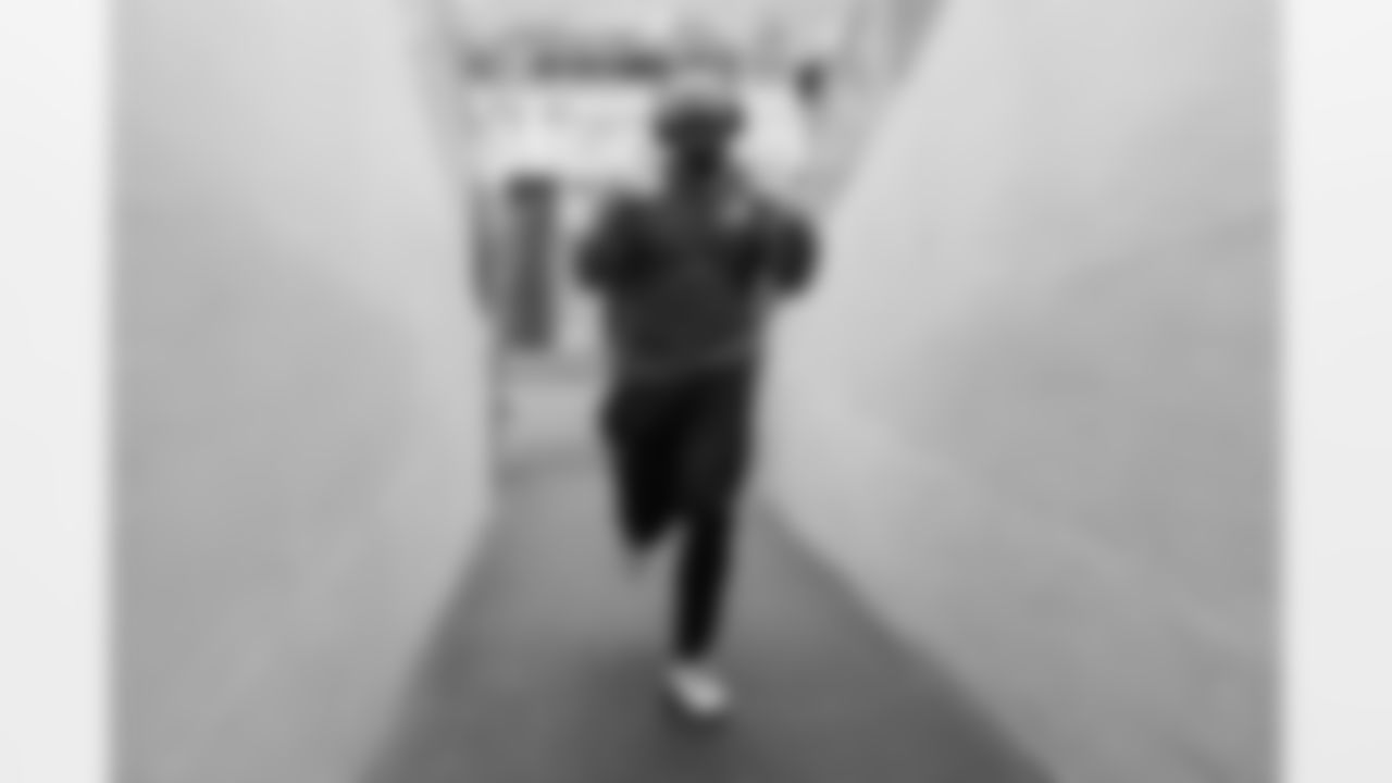 110225_CARatGB_AH208227