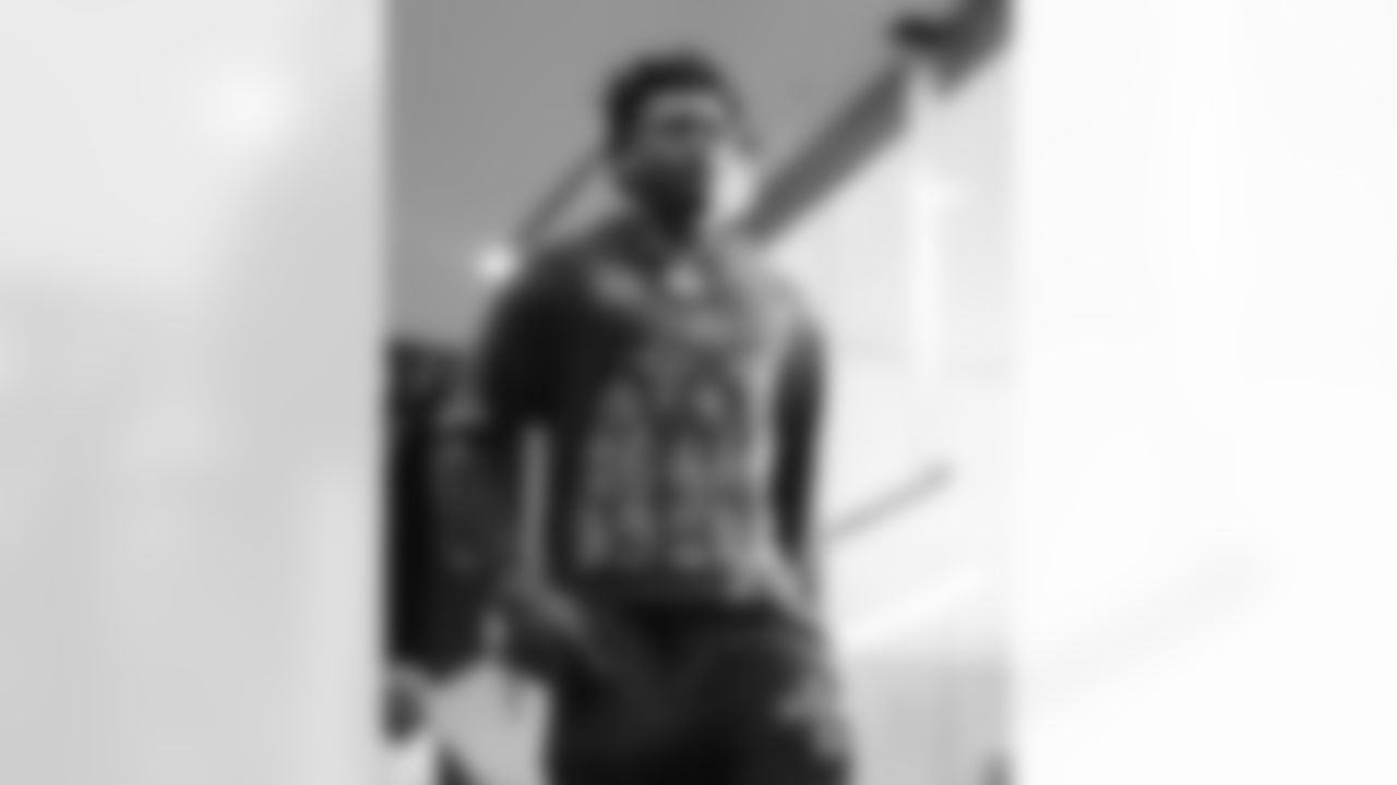 112425_CARatSF_AS306183