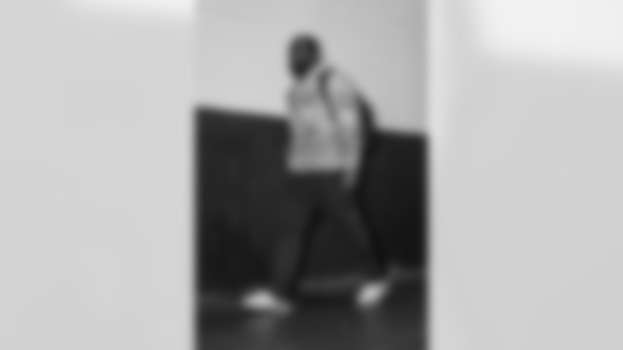 121425_CARatNO_AS301705