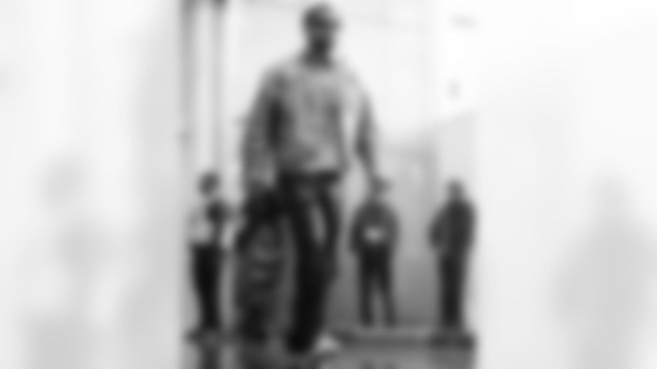 112425_CARatSF_AS306222