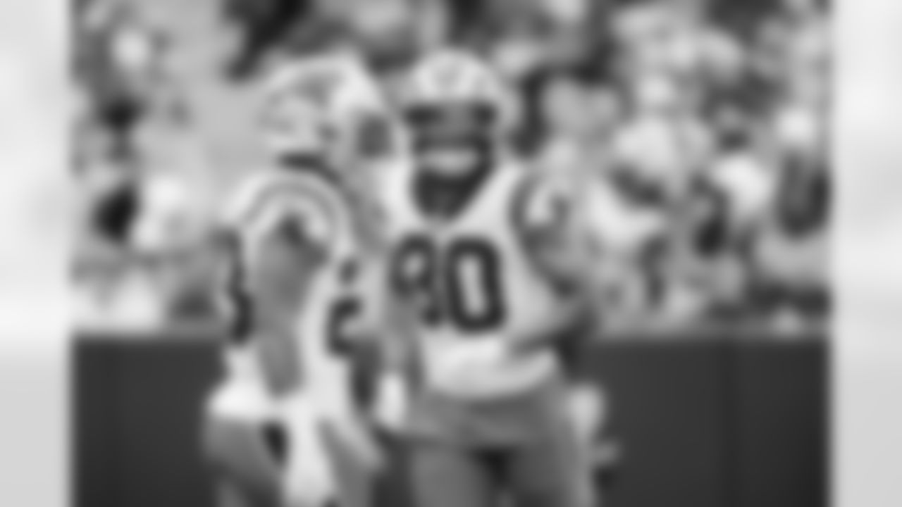 110225_CARatGB_AH201568