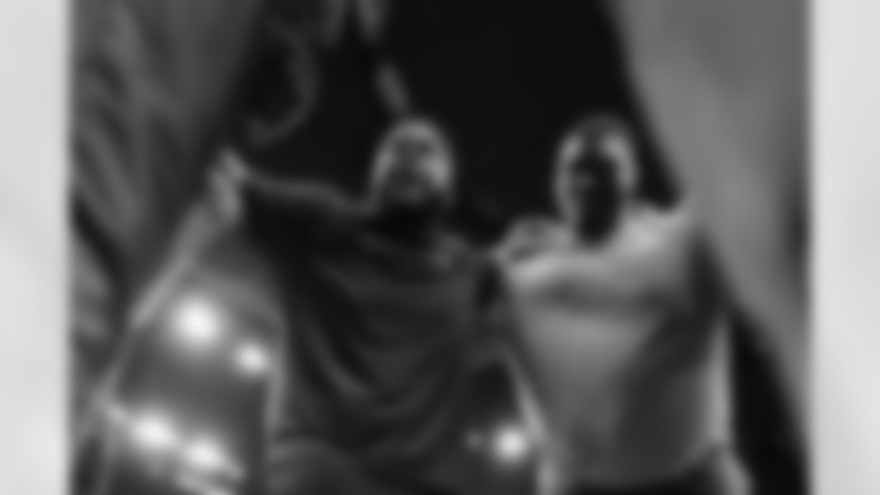 121425_CARatNO_AS301824-2