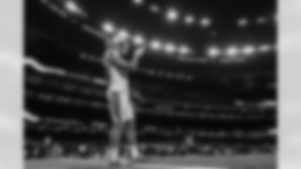 121425_CARatNO_AS301849