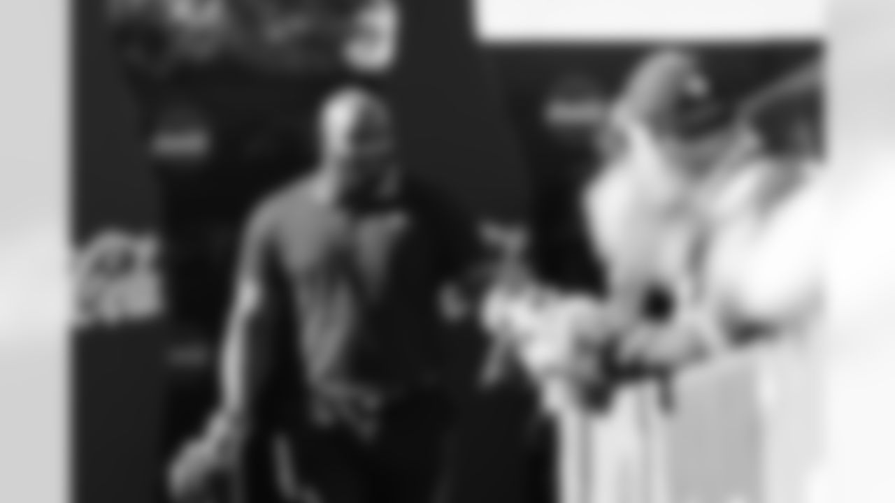 110925_CARvsNO_CB204867