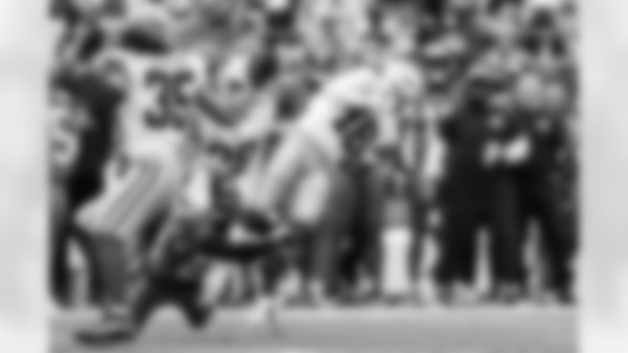 101225_DALvsCAR_AS108837