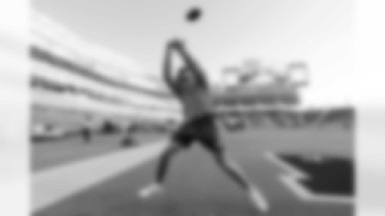 112425_CARatSF_AH209336