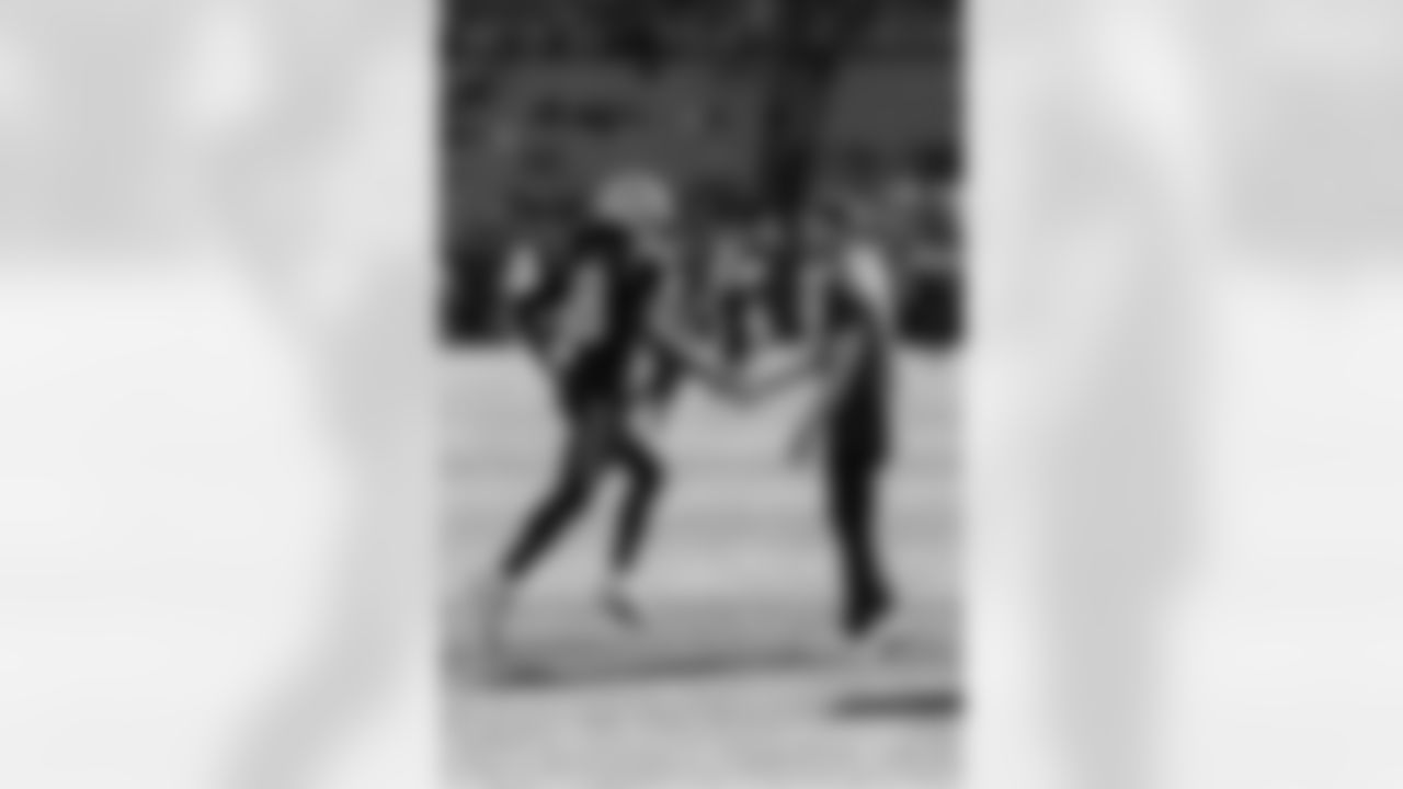 110925_CARvsNO_AH106387