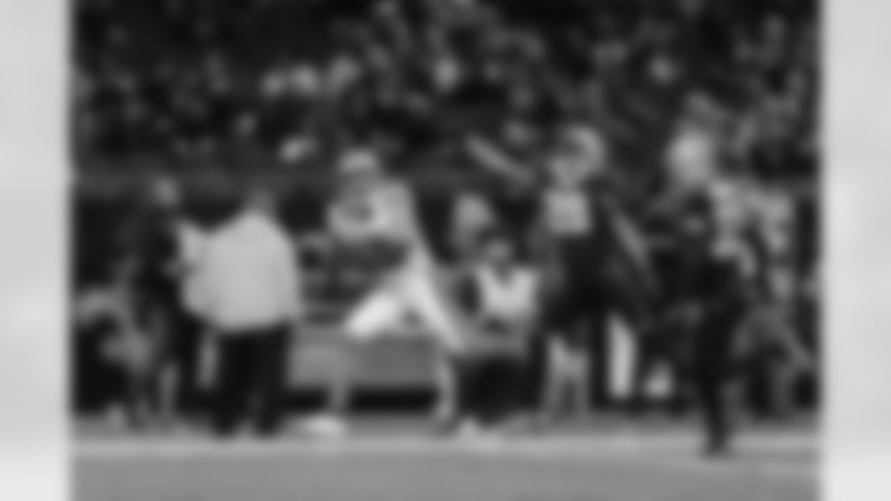 121425_CARatNO_AH102613