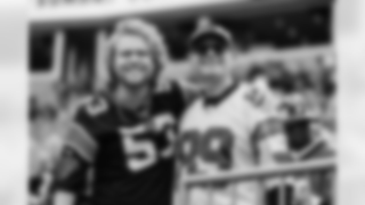 101225_DALvsCAR_KJ2_0377