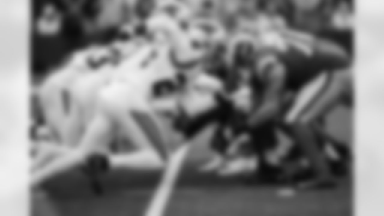 Week 13 November 30th: Carolina Panthers vs Los Angeles Rams