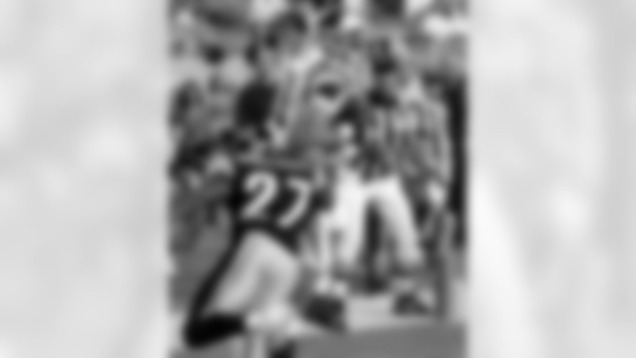 Carolina Panthers' Ricky Proehl (81) catches a touchdown pass as Pittsburgh Steelers' Willie Williams (27) defends during the first quarter in Charlotte, N.C., Thursday, Sept. 1, 2005. (AP Photo/Chuck Burton)