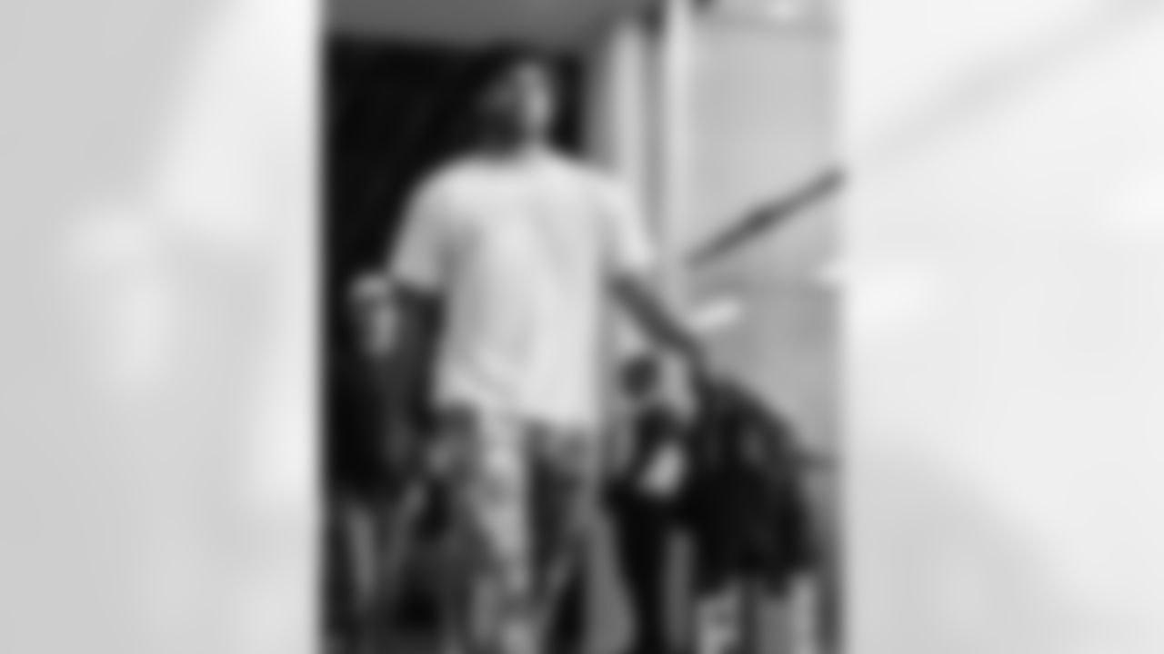 112425_CARatSF_AS305906