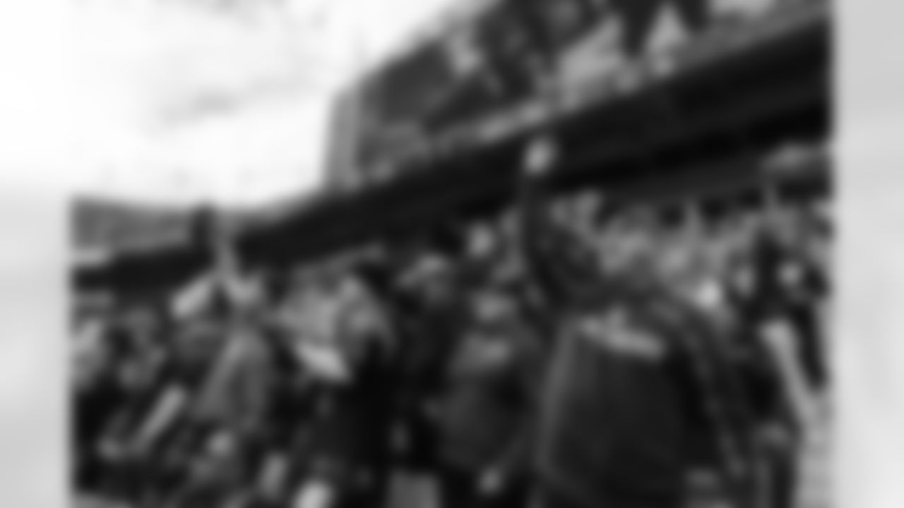 122125_CARvsTB_KJ1_4235