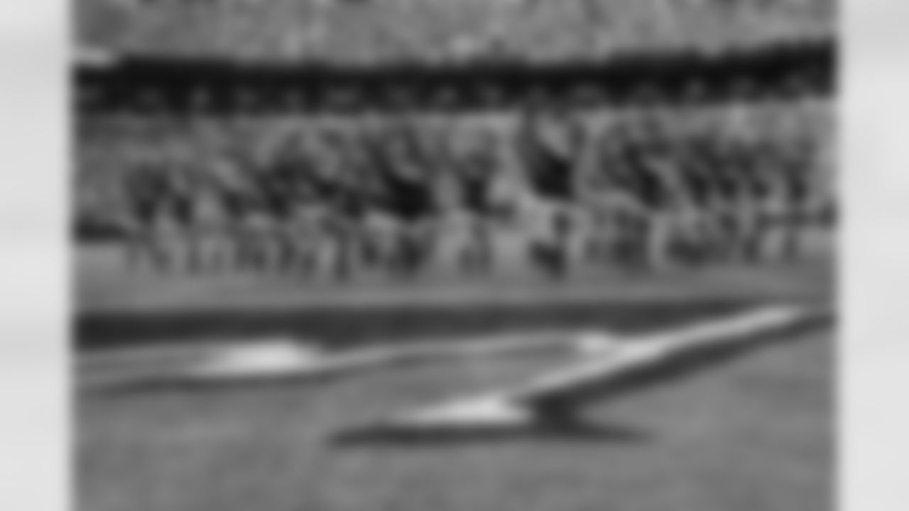 #6 251221 ENT vs Bucs TopCats-269