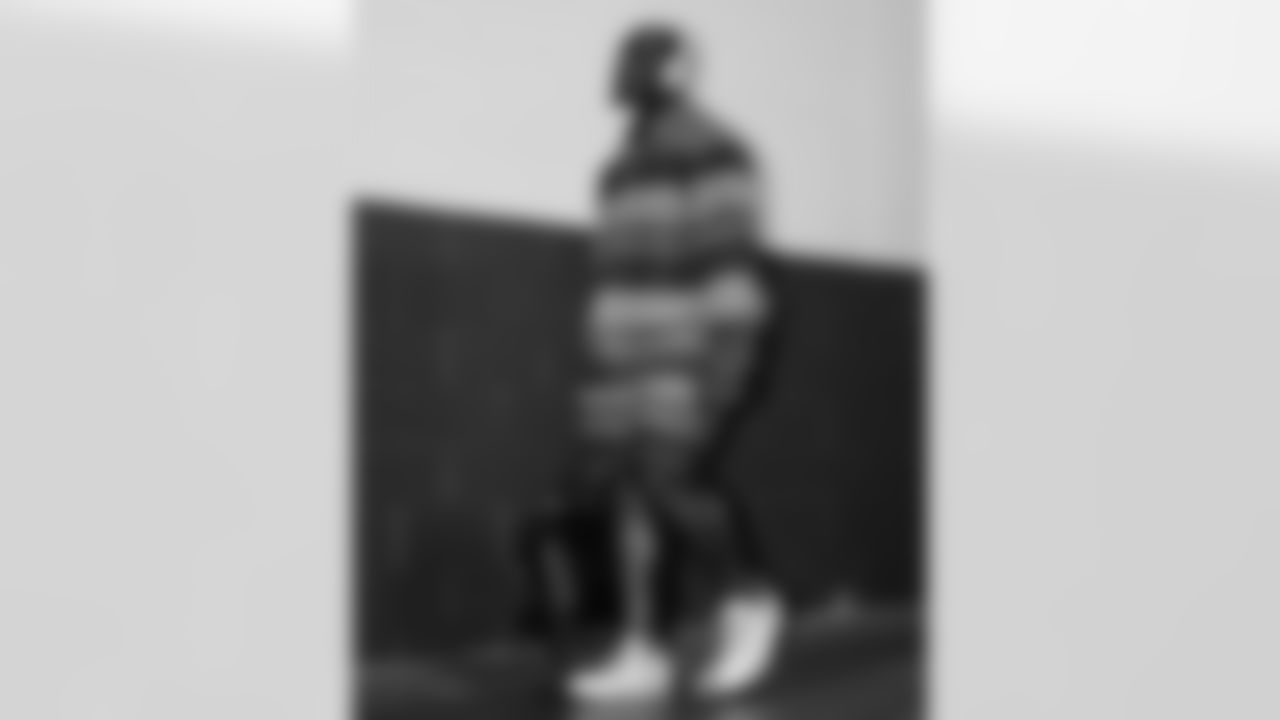 121425_CARatNO_AS301680