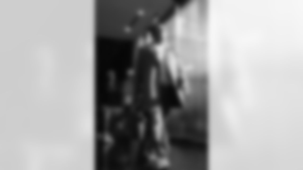 112425_CARatSF_AS305929