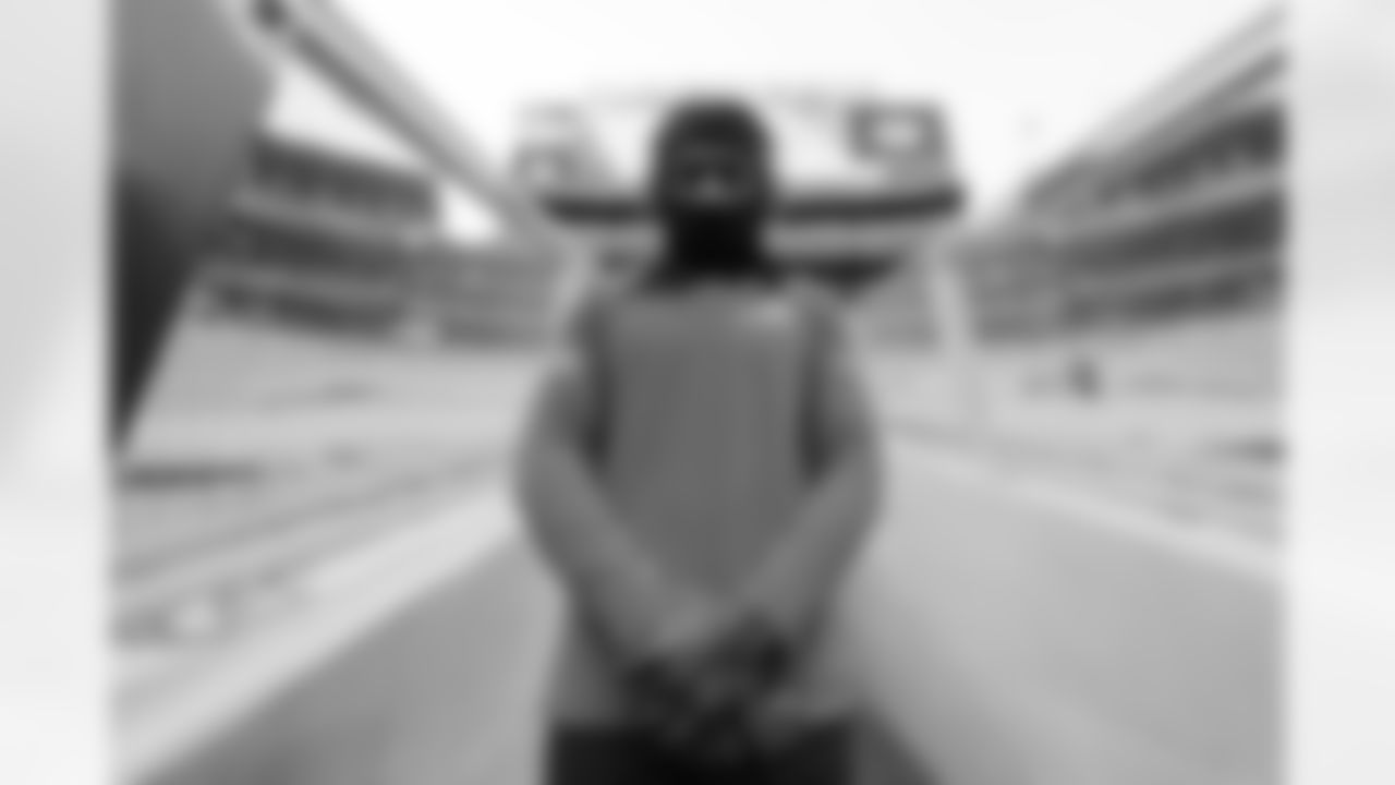 110225_CARatGB_AH208105