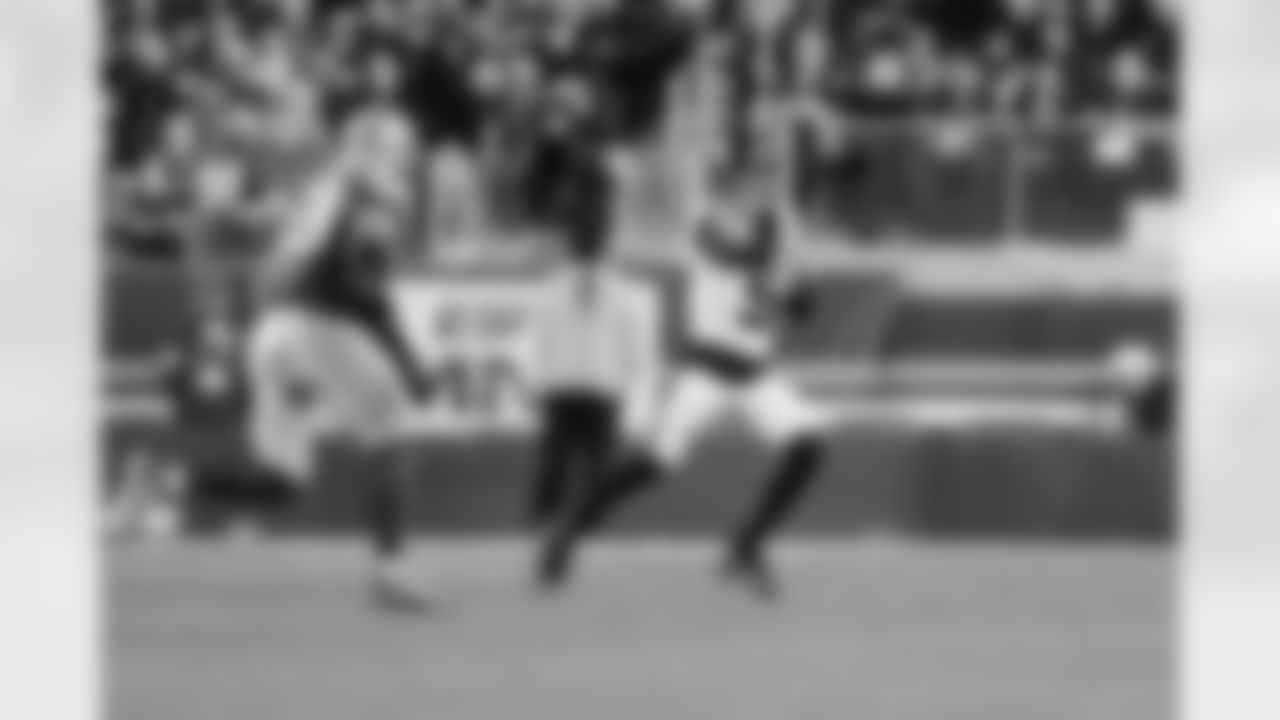 112425_CARatSF_AH204469