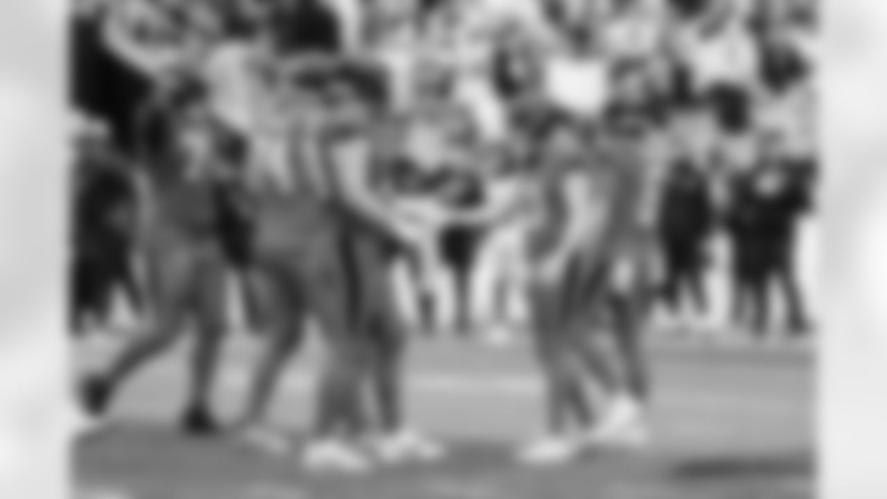 101225_DALvsCAR_AH307648