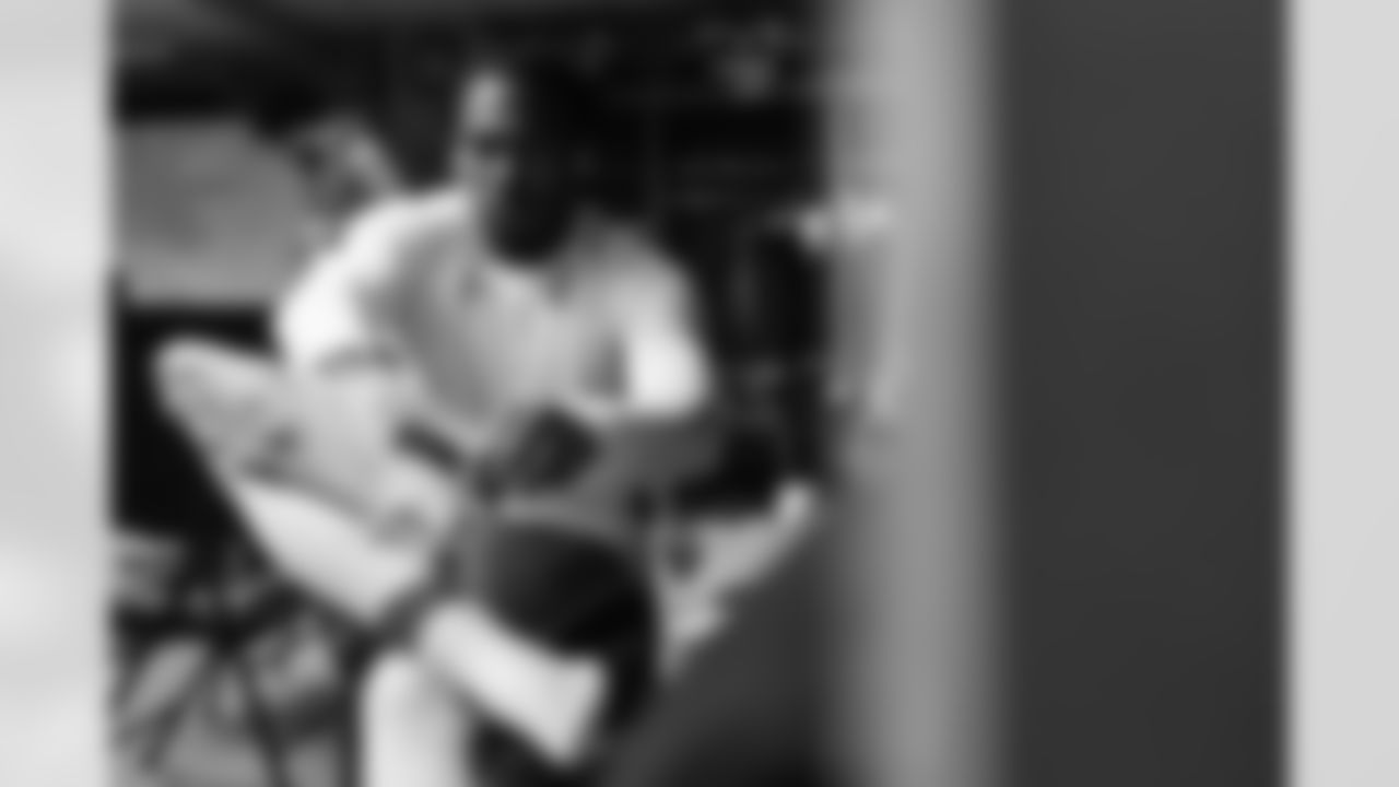 110225_CARatGB_AH304324