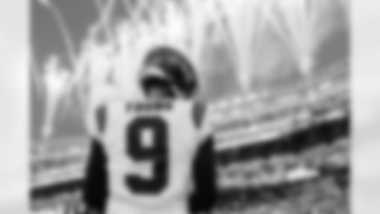 112425_CARatSF_AH202527