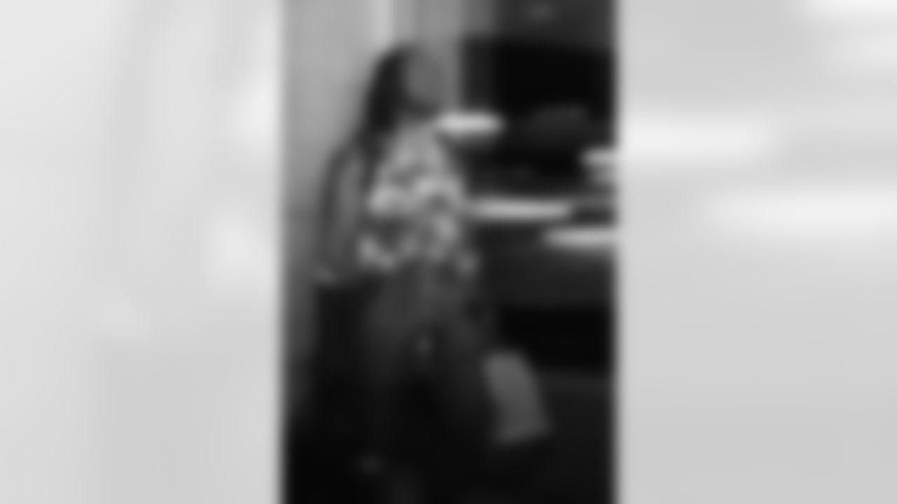 111625_CARatATL_AH208440