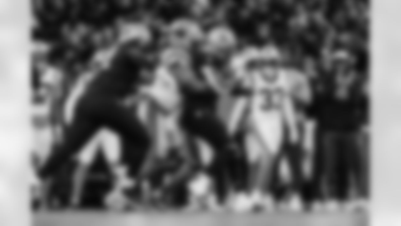 121425_CARatNO_AS104552