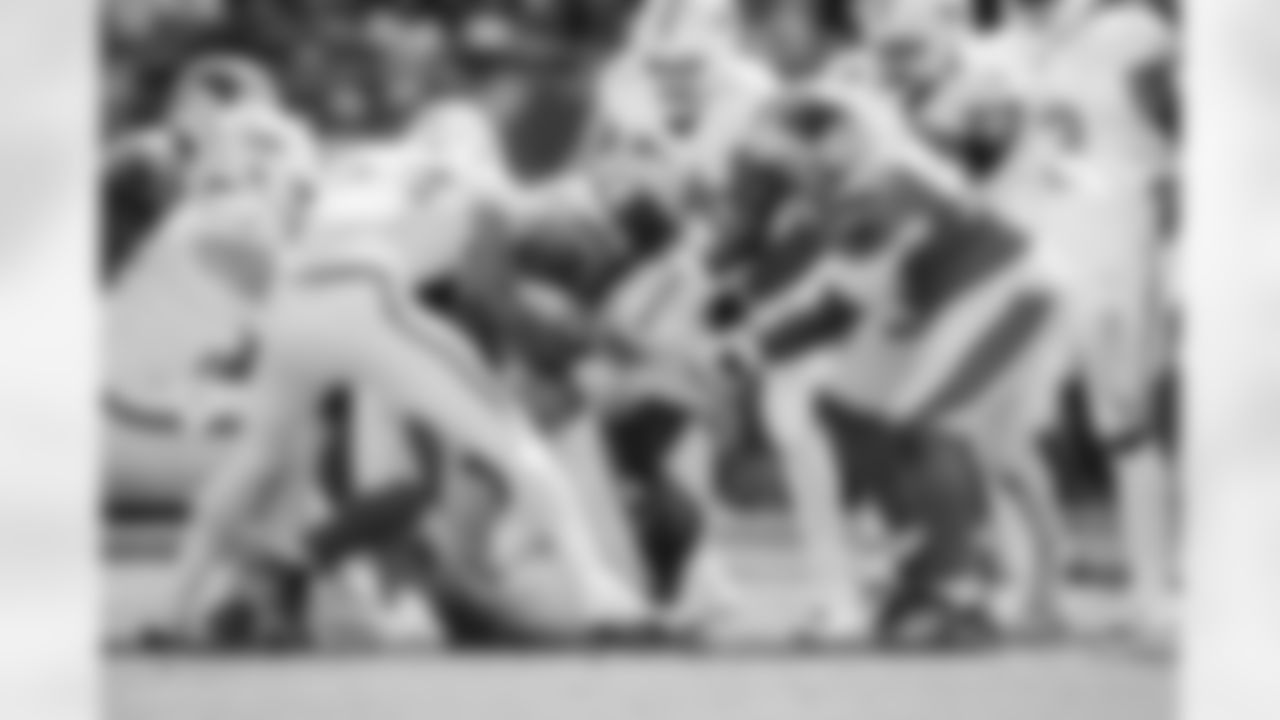 Week 5 October 5th: Carolina Panthers vs Miami Dolphins