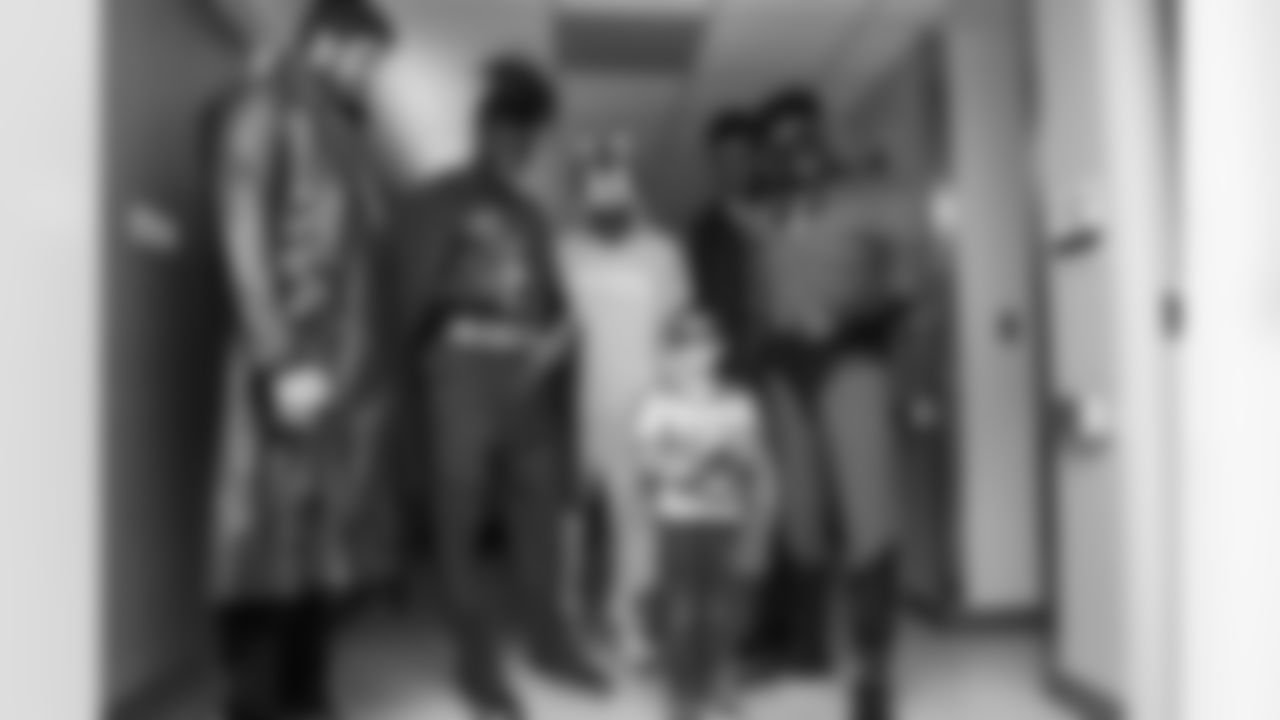 The Carolina Panthers visit Levine Children's Hospital on Tuesday, Oct. 28, 2025 in Charlotte, NC. (Photo by Cassie Baker//Carolina Panthers)