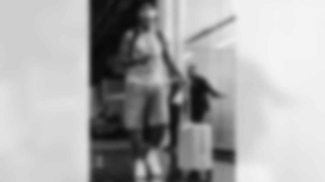 112425_CARatSF_AS305920