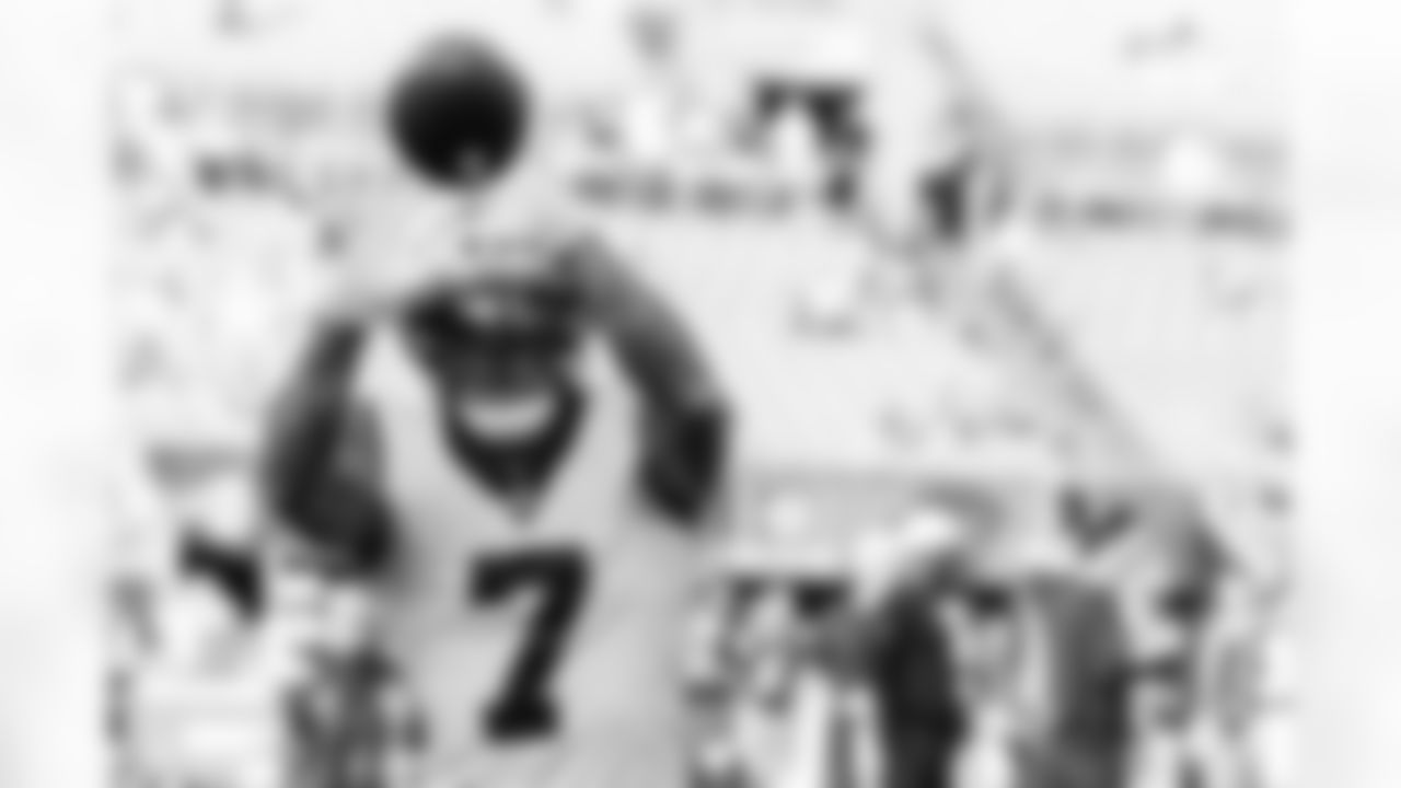 250821 Panthers vs Steelers Preseason (Elevated Action & Fans) 053
