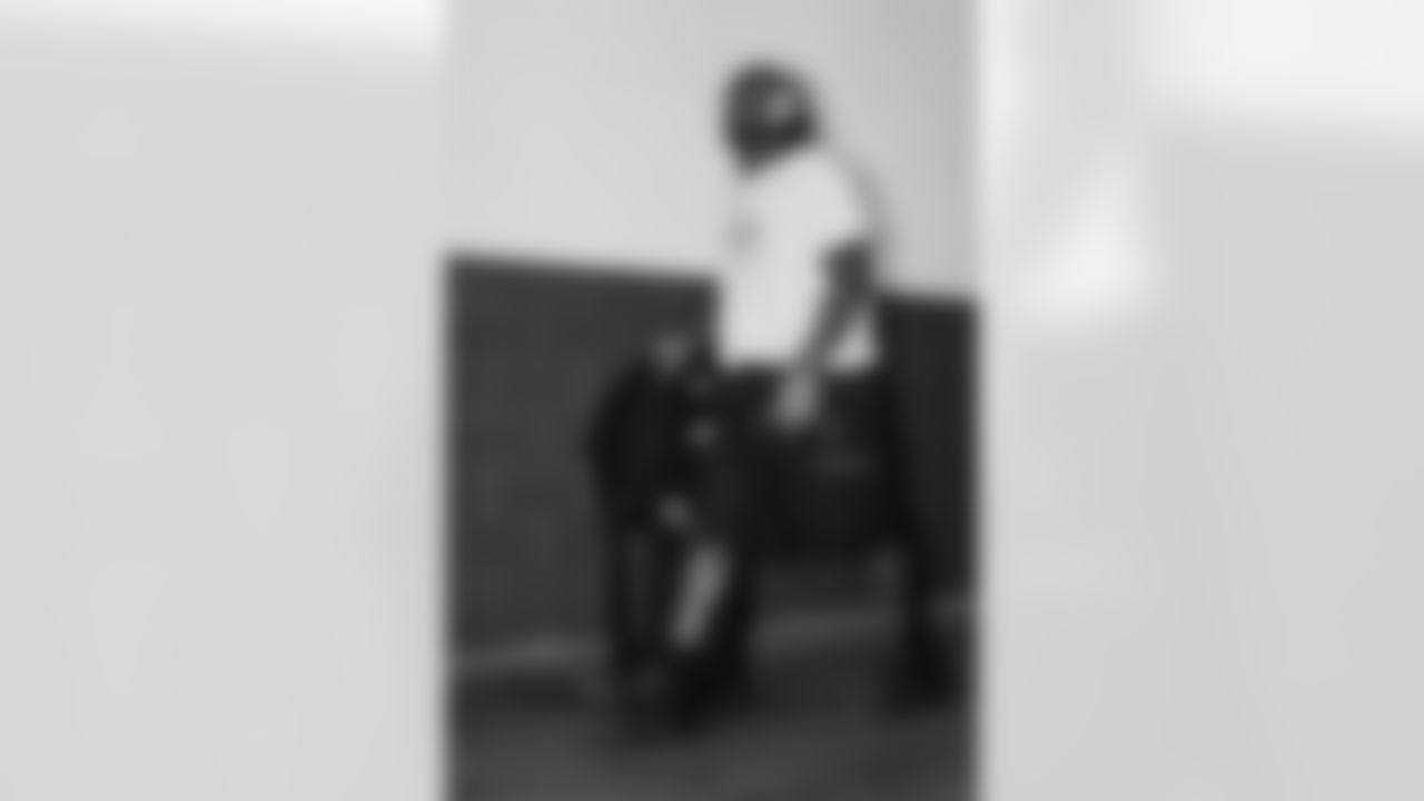 121425_CARatNO_AS301658