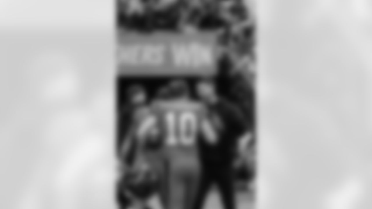 101225_DALvsCAR_KJ1_5119