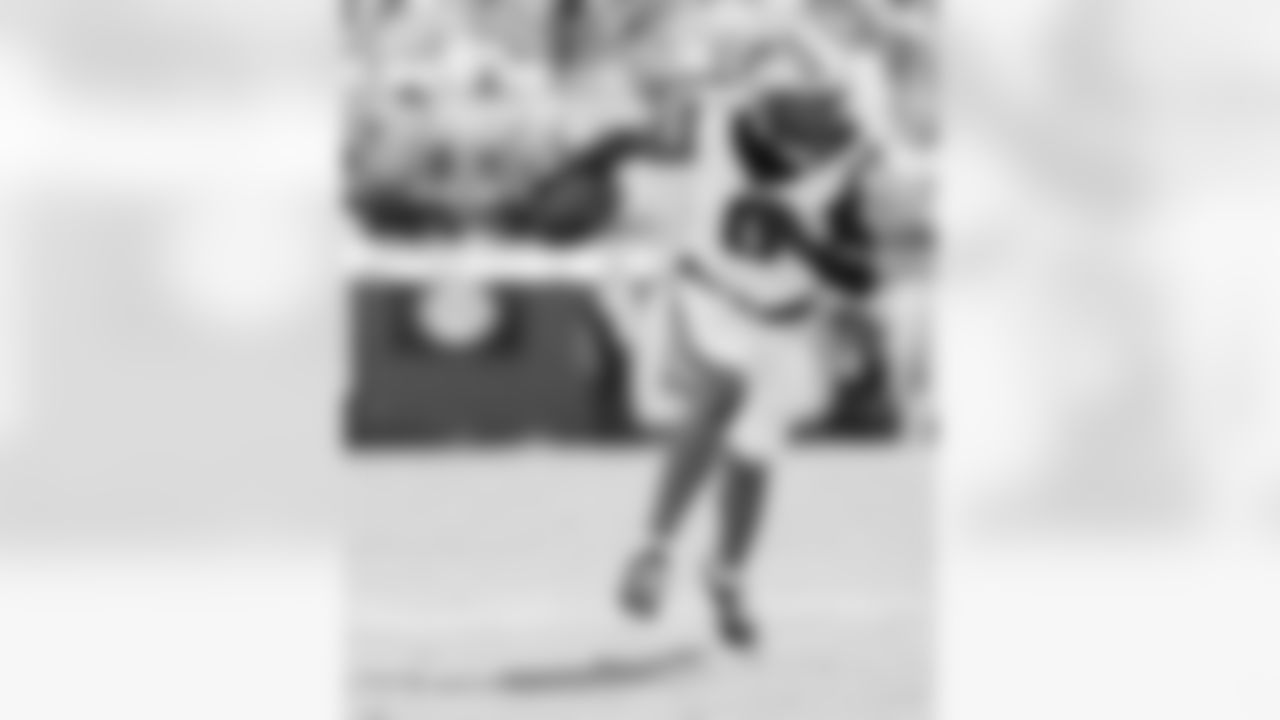 The Carolina Panthers face the Jacksonville Jaguars at EverBank Stadium on Sunday, Sep. 7, 2025 in Jacksonville, FL.