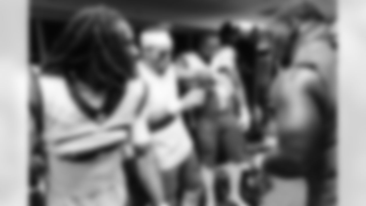 110225_CARatGB_AS305455