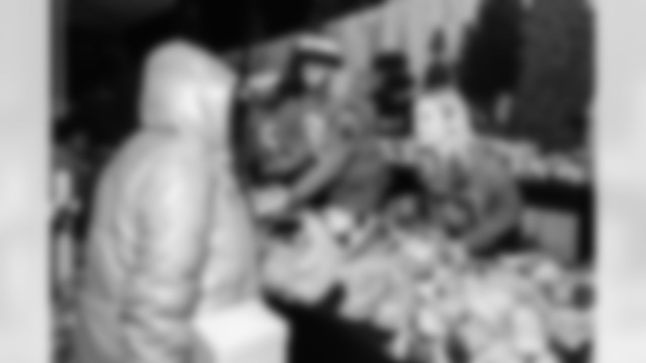 120925_JTTC_SELECTS-309495