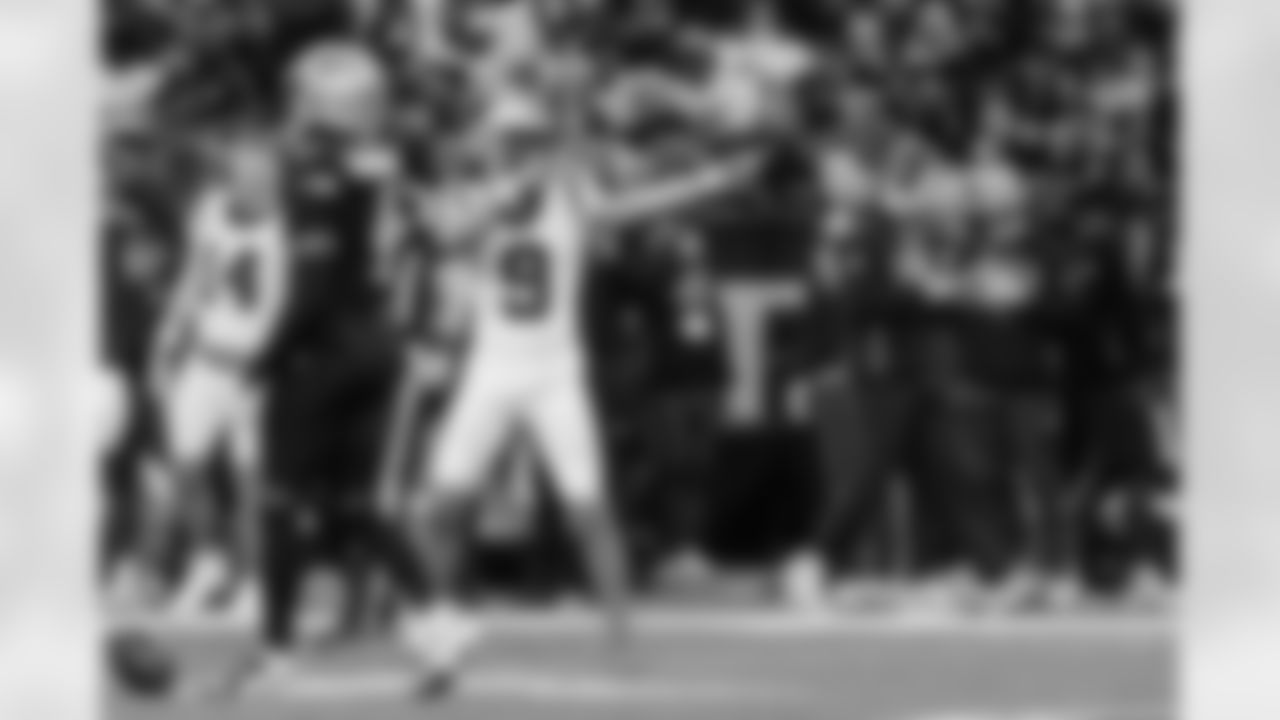 121425_CARatNO_AS104220