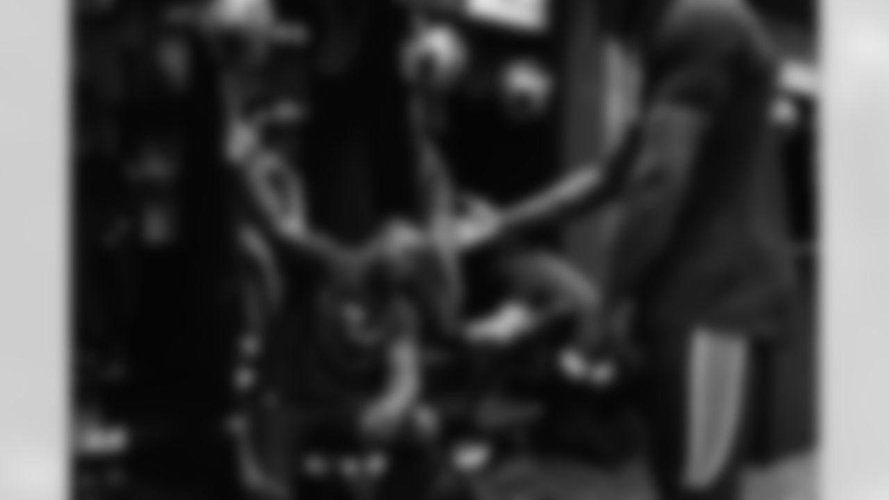 110925_CARvsNO_AS107130