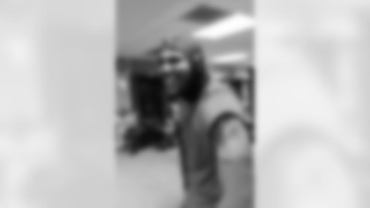 110225_CARatGB_AS303358