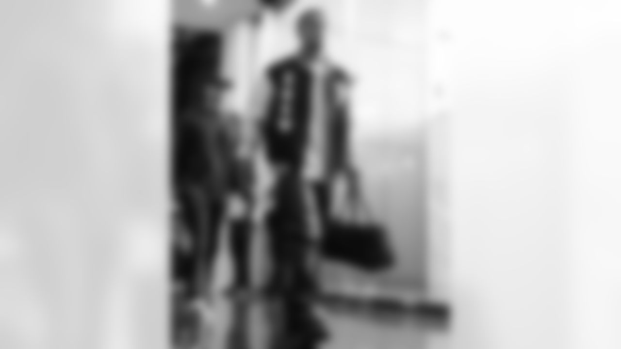 112425_CARatSF_AS306105